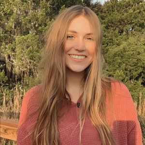 Meet your Posher, Ava